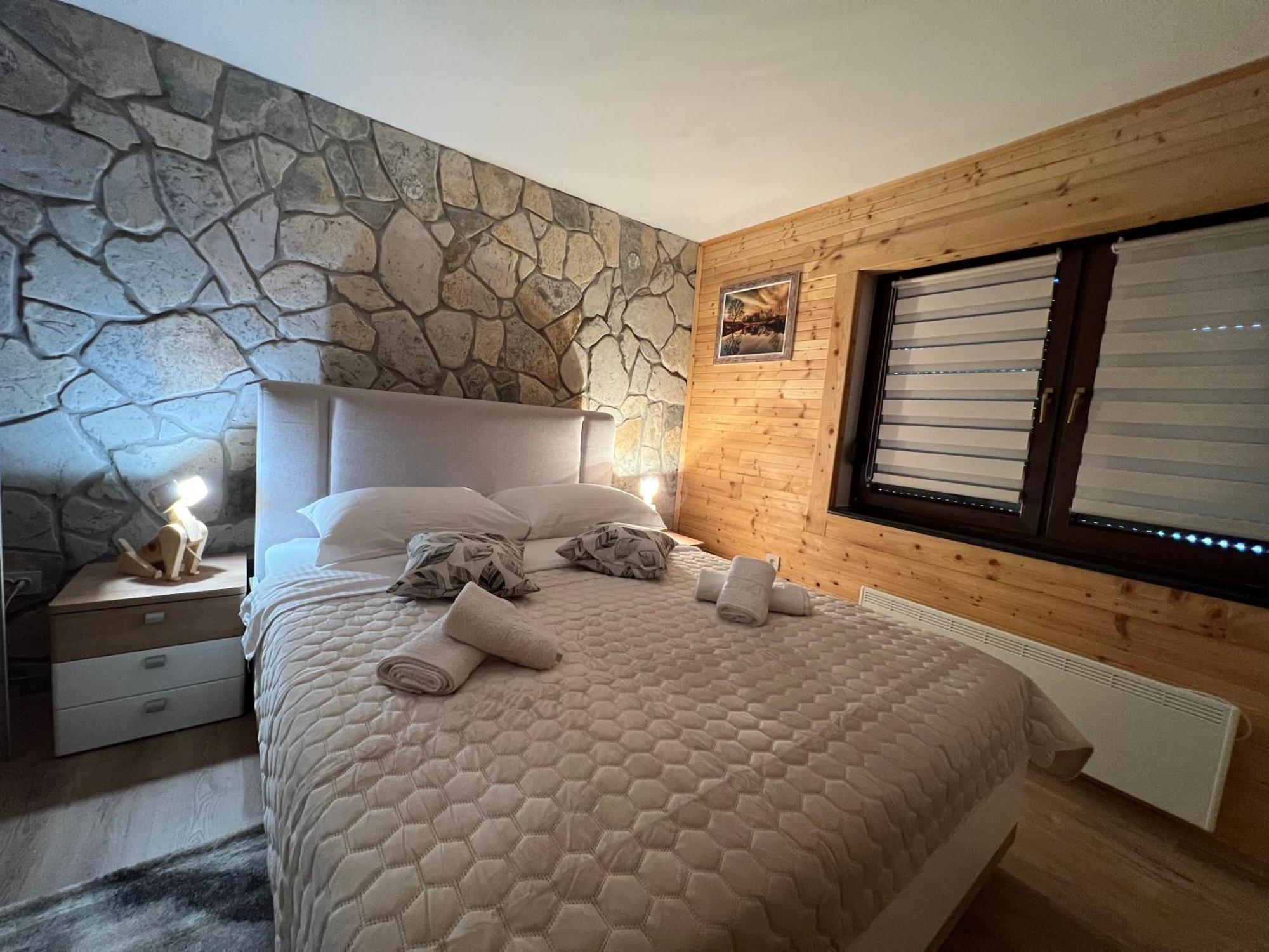 Zen Den Apartment *